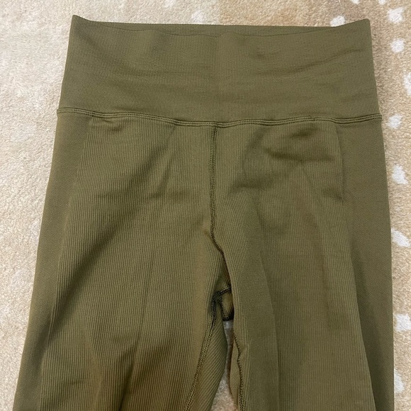 Athleta olive green seamless full length leggings women’s size medium - Picture 3 of 6